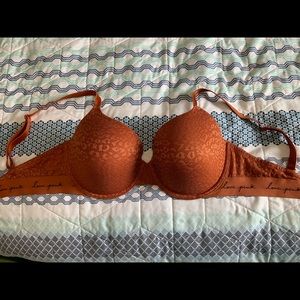 Victoria’s Secret orange lace bra 36DD